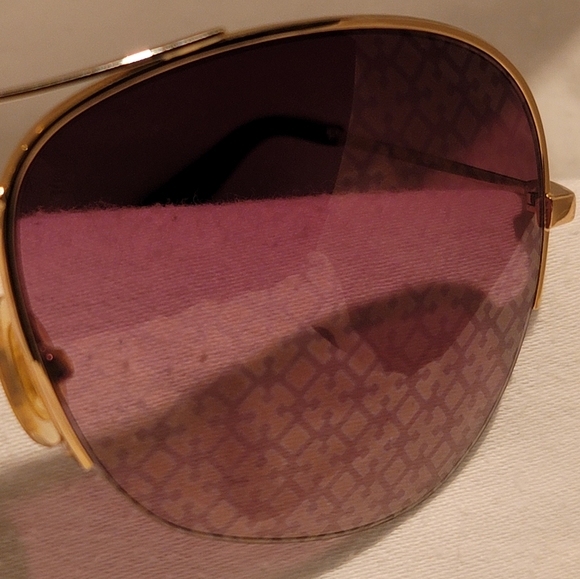 AUTHENTIC TORY BURCH AVIATOR SUNGLASSES - Picture 4 of 10